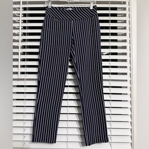 🛍️NWOT. Peck & Peck petite black with white striped stretch pants Size 4P